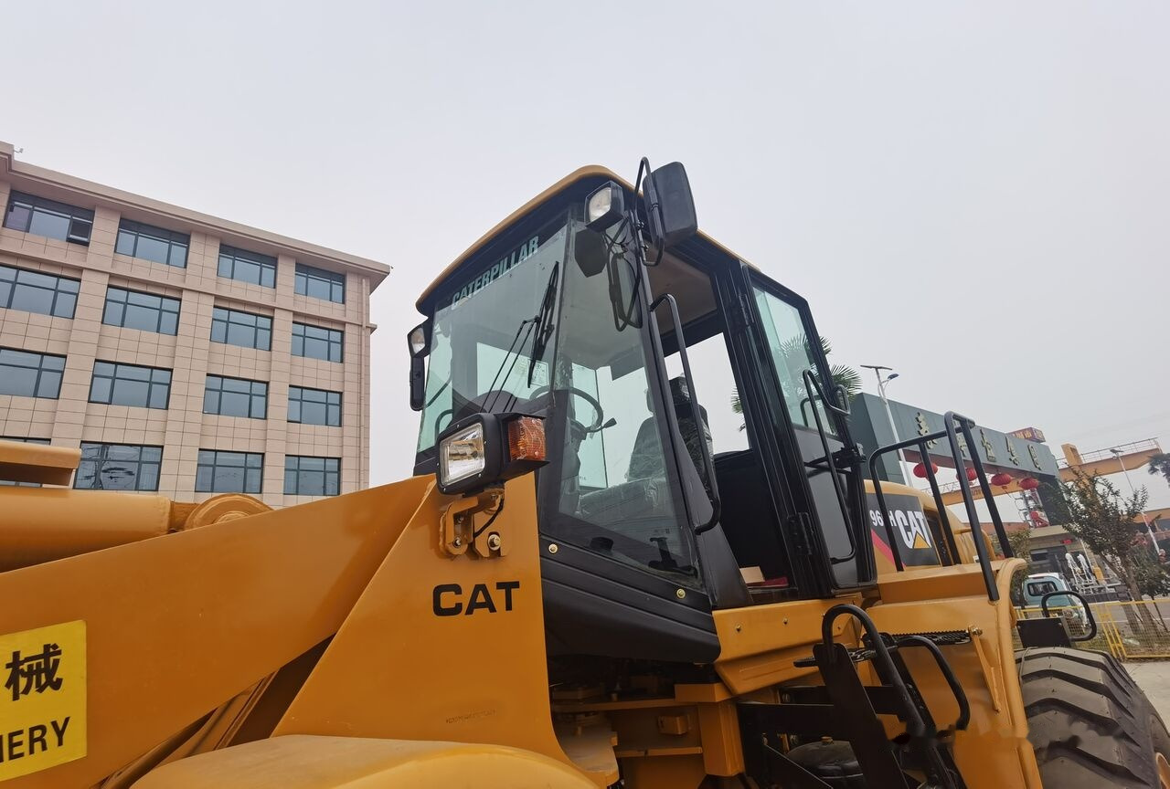 Wheel loader Caterpillar 966H: picture 9