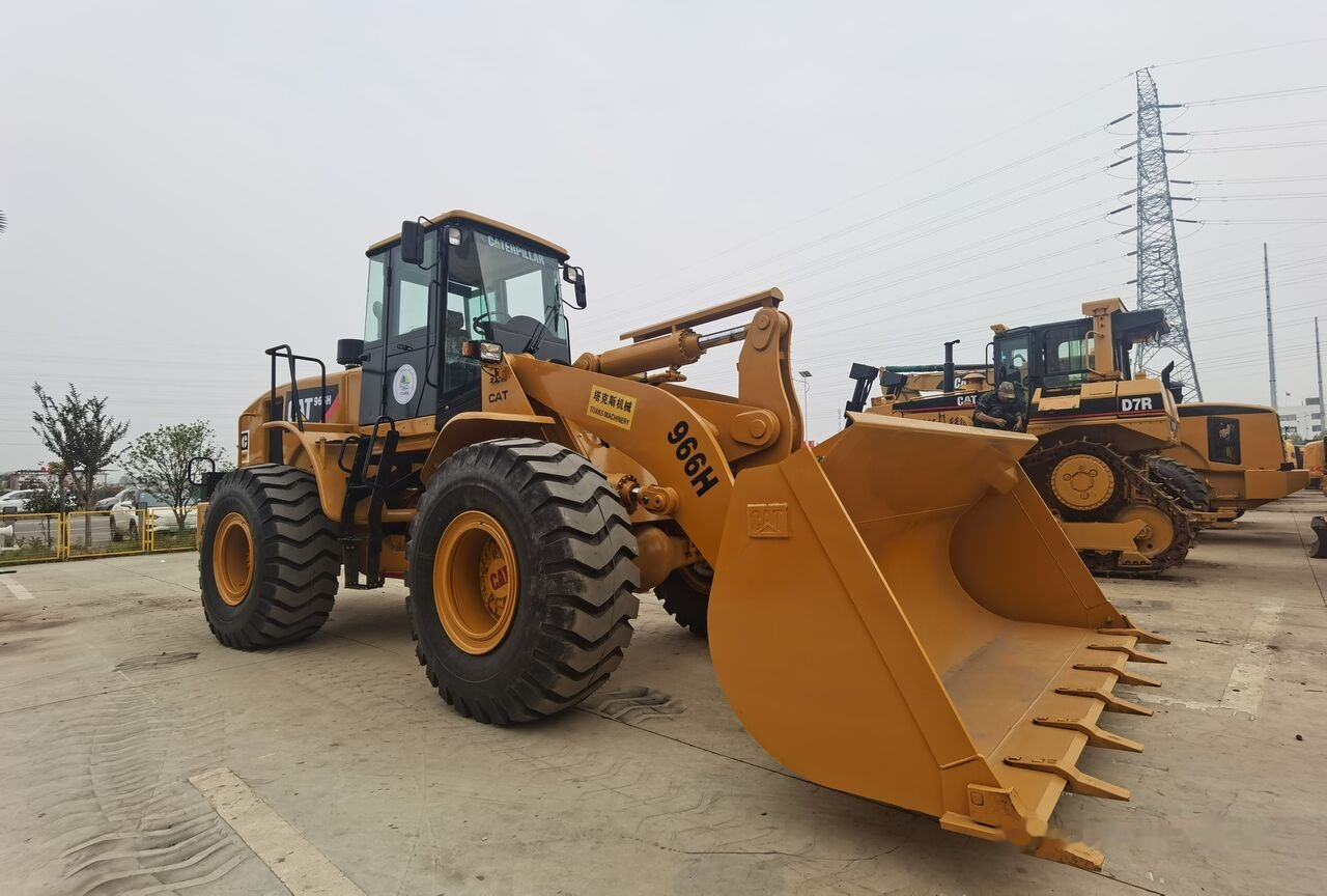 Wheel loader Caterpillar 966H: picture 6