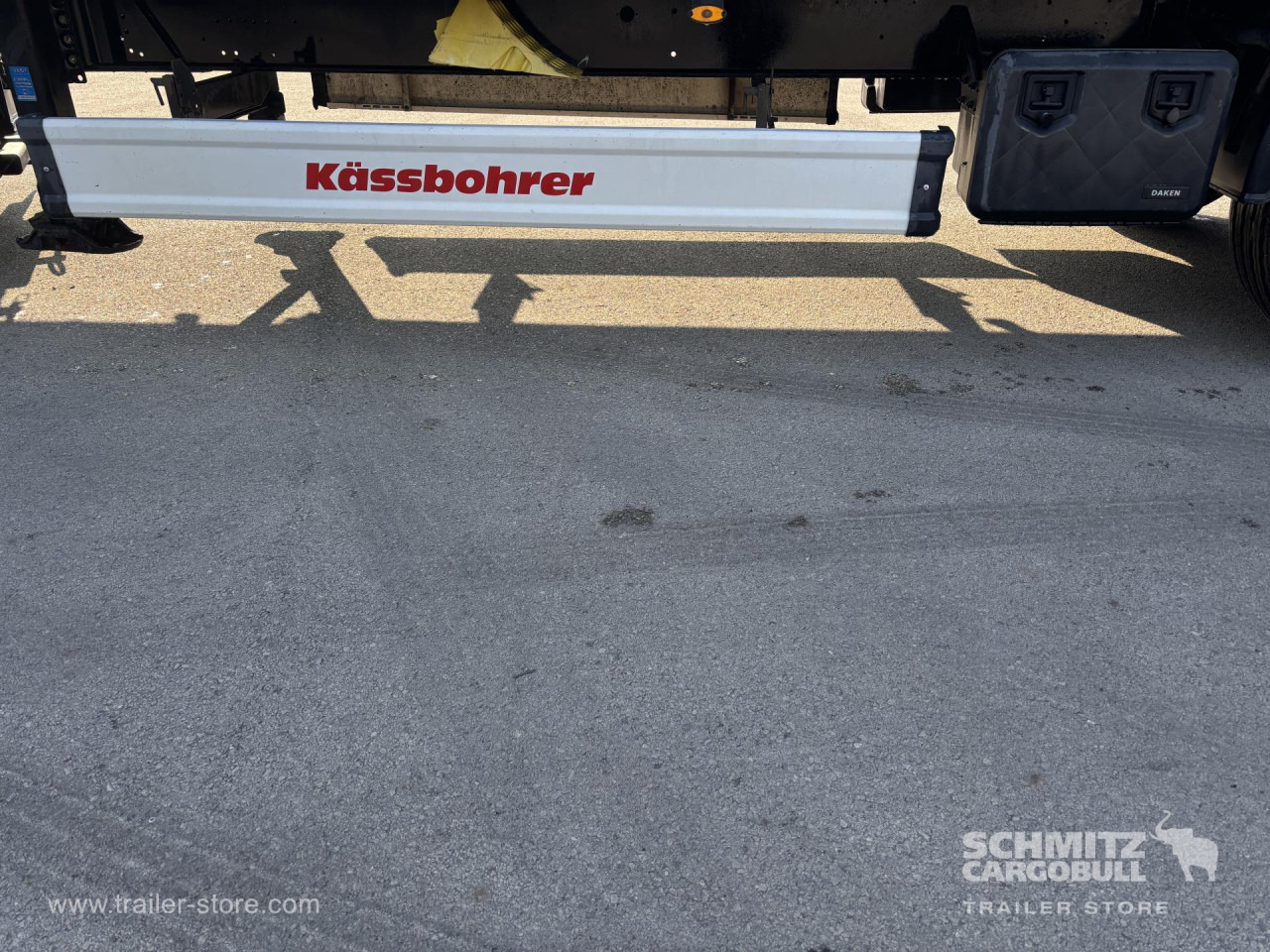 Curtainsider semi-trailer KAESSBOHRER Curtainsider Standard: picture 13