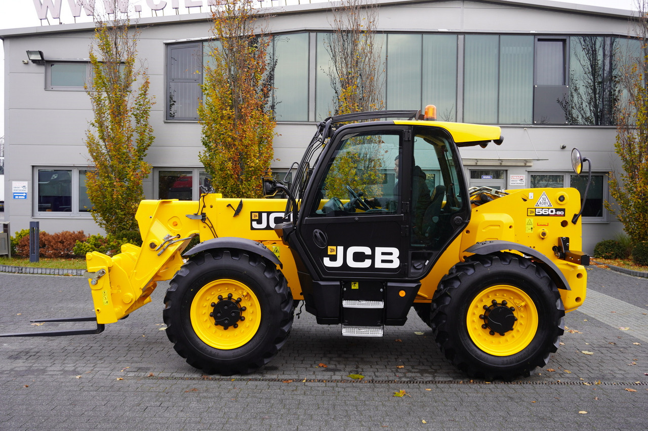 Telescopic wheel loader JCB 560-80 / 6 ton lifting capacity / power 146 HP: picture 13