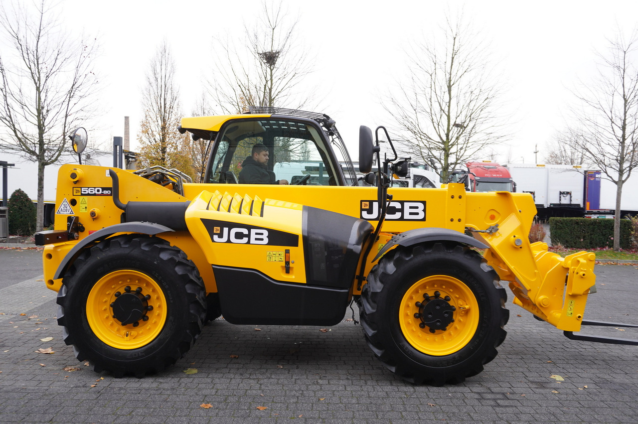 Telescopic wheel loader JCB 560-80 / 6 ton lifting capacity / power 146 HP: picture 15