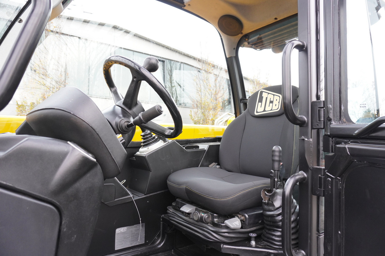 JCB 560-80 / 6 ton lifting capacity / power 146 HP leasing JCB 560-80 / 6 ton lifting capacity / power 146 HP: picture 19