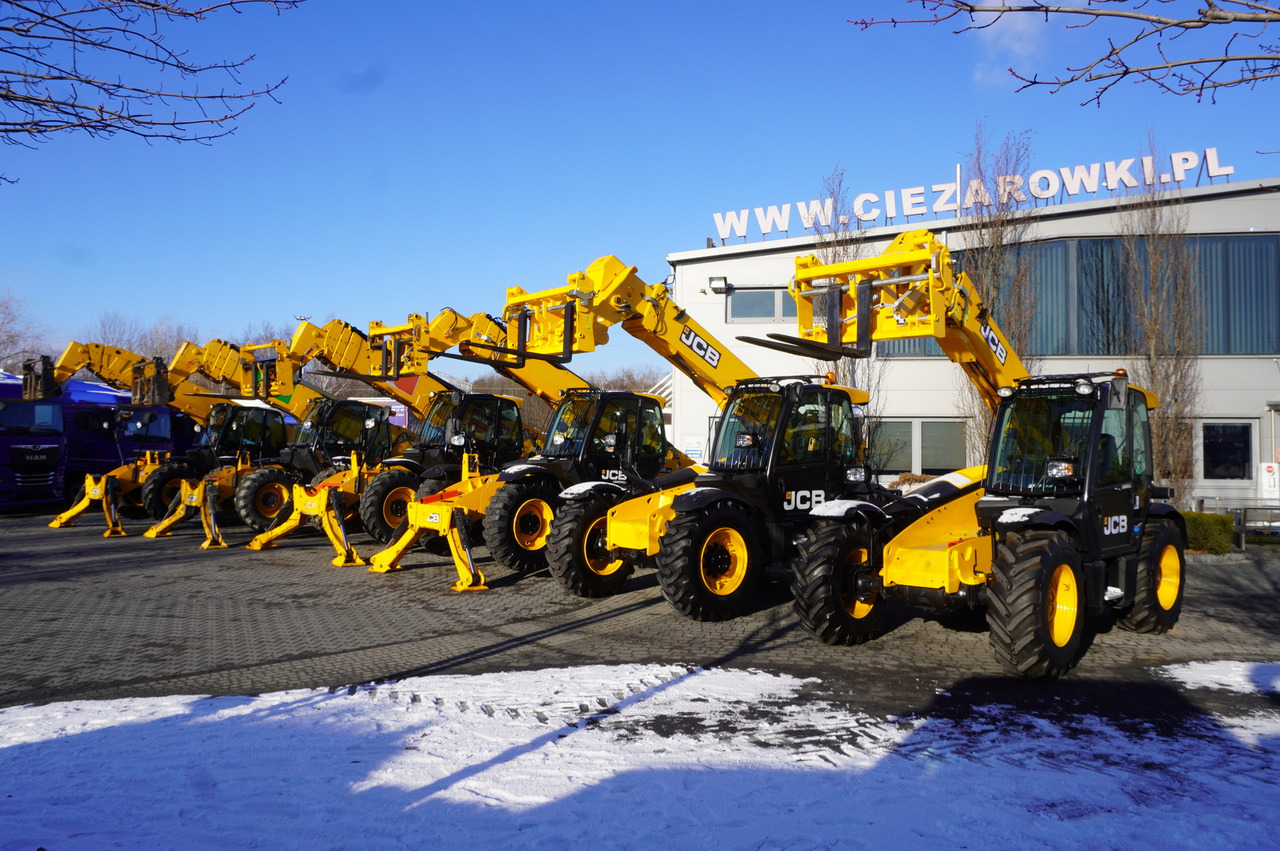 Telescopic wheel loader JCB 560-80 / 6 ton lifting capacity / power 146 HP: picture 38