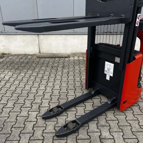 Stacker Linde L12 (1172): picture 6