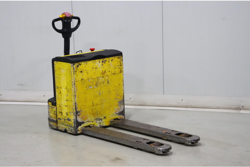 Pallet truck Komatsu MWP18-1R: picture 1