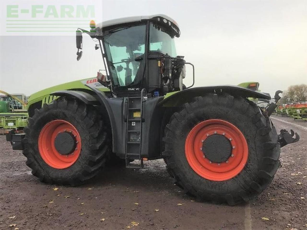 Farm tractor CLAAS xerion 4200 trac vc TRAC VC: picture 7