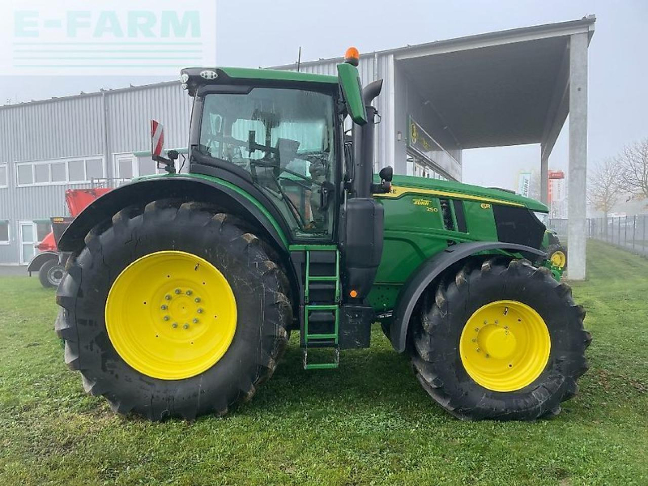 Farm tractor John Deere 6r 250 / 6r250: picture 9