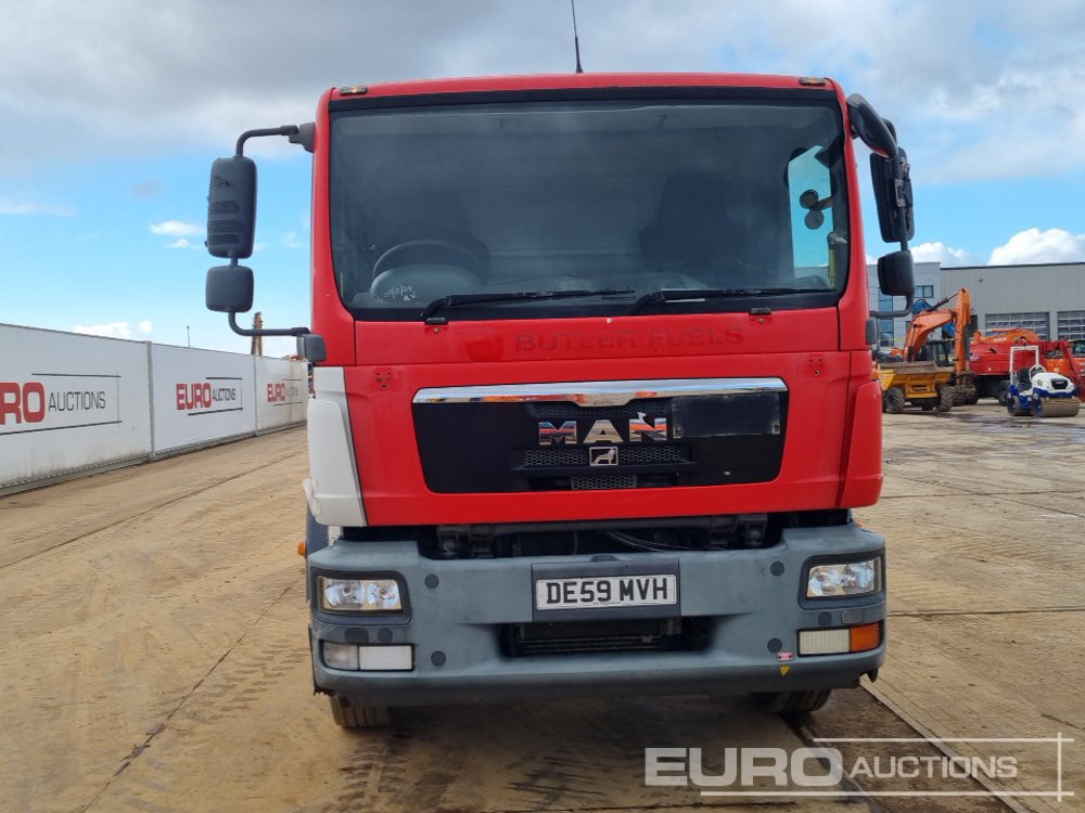 Cab chassis truck 2009 MAN TGM18.240: picture 8