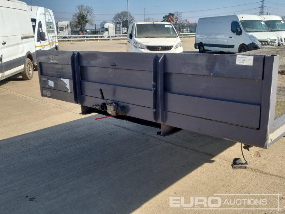 Low loader semi-trailer Quality Trailer Single Axle Low Loader Trailer: picture 38