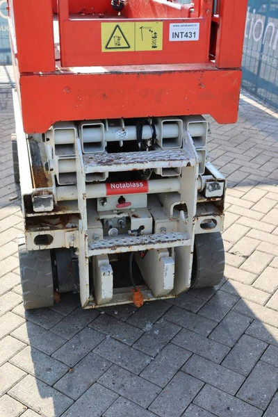 Scissor lift Genie GS1532: picture 15